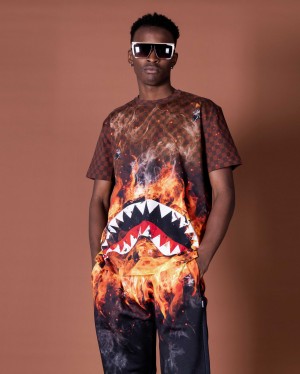 Sprayground T-shirt SHARK ON FIRE Brown | RBWEK1635